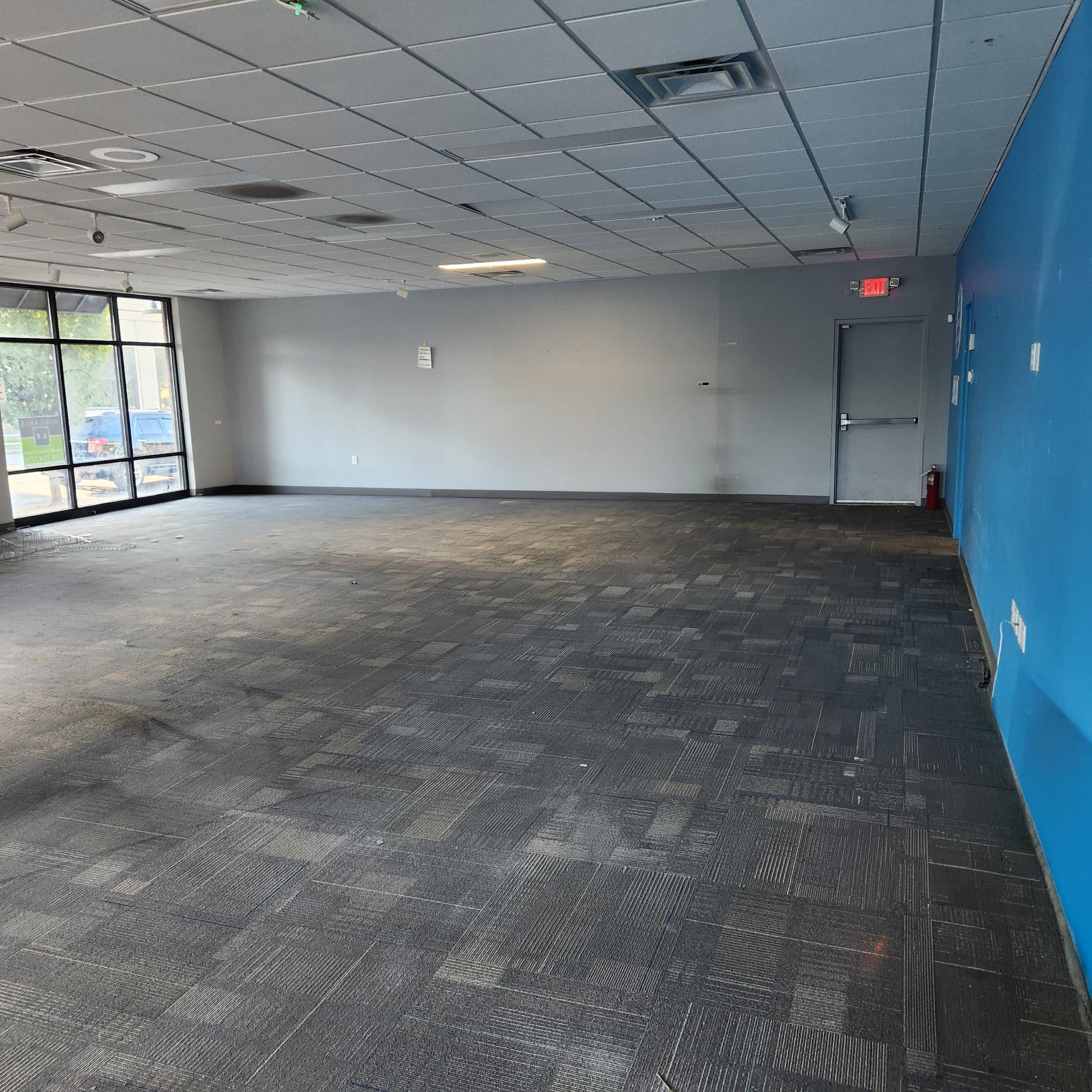 Incredible Retail Location Clintonville open floor plan